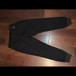 Black fig scrub pants, joggers in medium